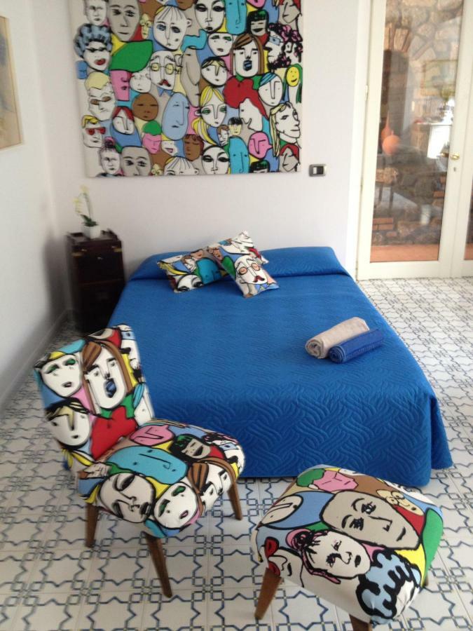 Domus Felix Bed & Breakfast ซอร์เรนโต ภายนอก รูปภาพ